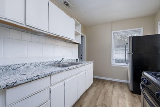 17656 Toepfer Dr in Eastpointe, MI - Building Photo - Building Photo