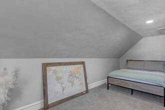 1011 19th Ave in Moline, IL - Building Photo - Building Photo