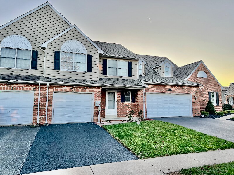 24 Pennridge Ave in Mountville, PA - Foto de edificio