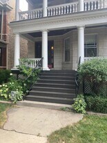 5427 N Wayne Ave, Unit 1st Floor in Chicago, IL - Building Photo