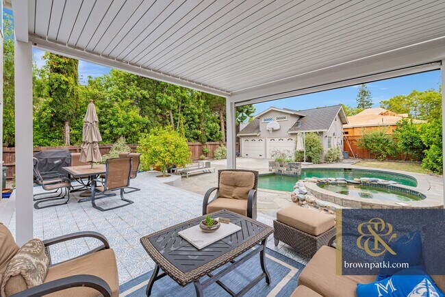 125 Costa Rica Ave in Burlingame, CA - Building Photo - Building Photo