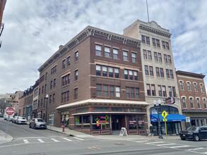 82 N Pearl in Albany, NY - Foto de edificio - Building Photo