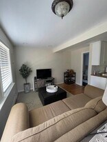 224 Commerce St, Unit B in Hawthorne, NY - Building Photo