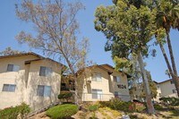 Building Photo - Hidden Meadows Apartamentos in San Diego, California
