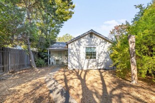 1554 35th St in Sacramento, CA - Building Photo