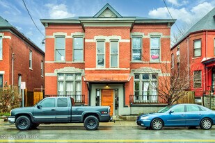 1105 S 1st St in Louisville, KY - Building Photo