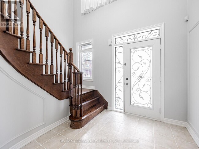 90 Reginald Lamb Crescent in Markham, ON - Building Photo - Building Photo