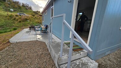 1446 Carrio Dr in Vista, CA - Building Photo - Building Photo