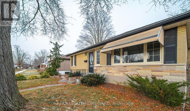 668 Harold Dr in Peterborough, ON - Building Photo - Building Photo