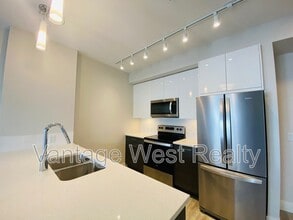 191 Hollywood Rd S in Kelowna, BC - Building Photo - Building Photo