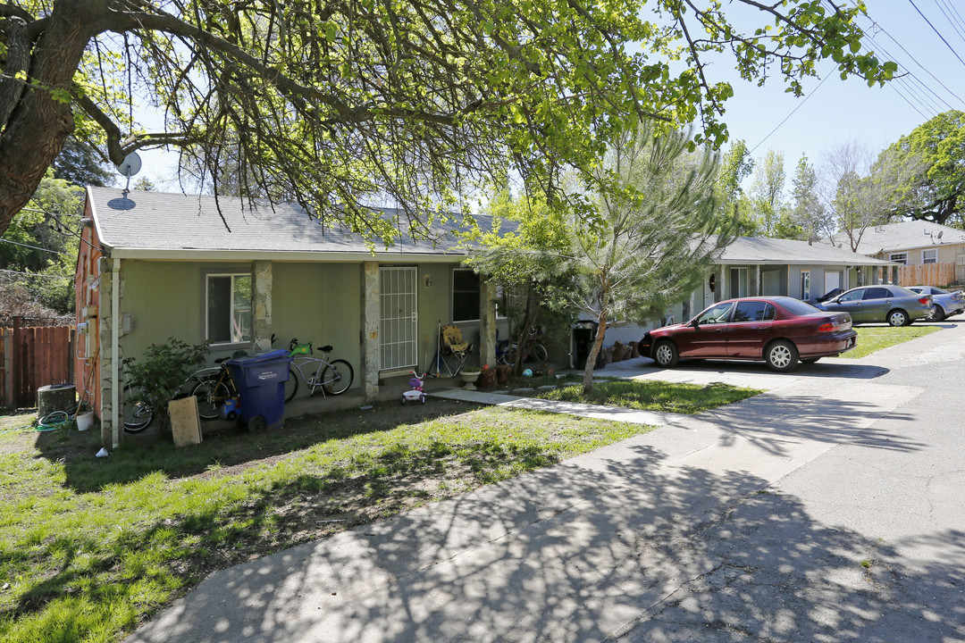 2340 Jill Way in Sacramento, CA - Building Photo