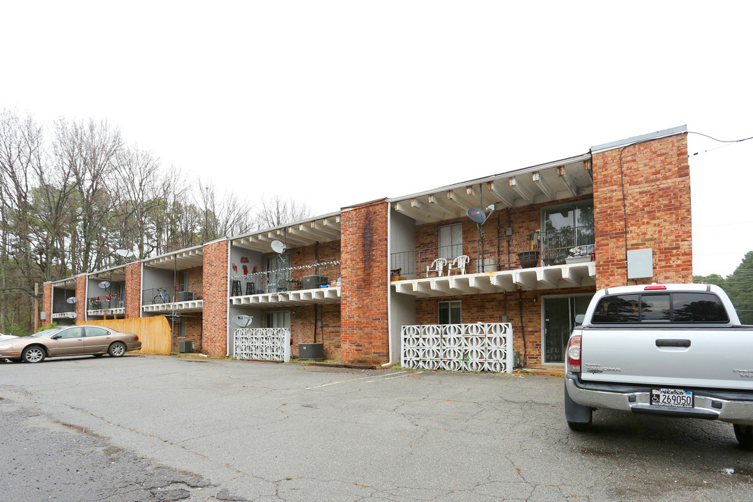 Hill House in Jacksonville, AR - Building Photo