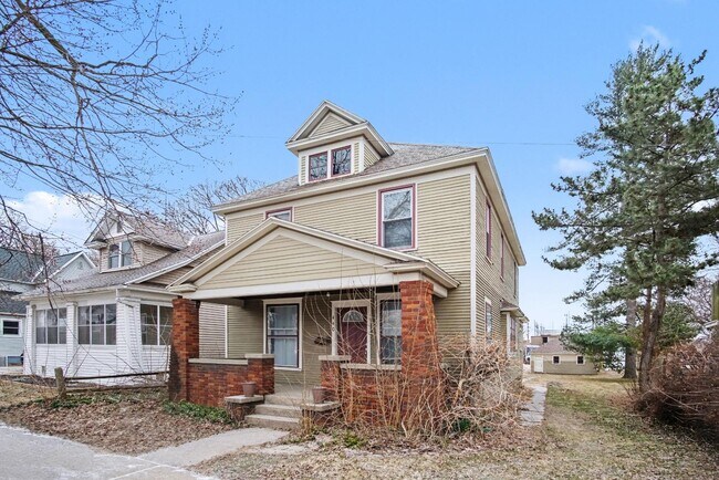 440 Diamond Ave NE in Grand Rapids, MI - Building Photo - Building Photo