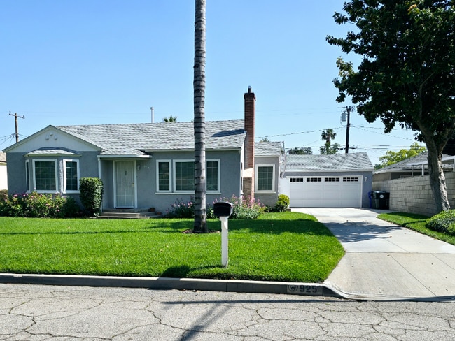 property at 925 W Mirada Rd