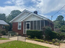 2 H Ave in Gainesville, GA - Building Photo