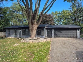 6380 Eastlawn Ave in Village of Clarkston, MI - Building Photo