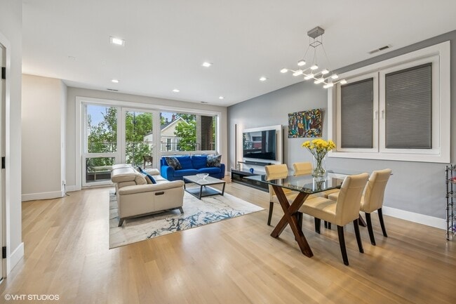 2149 W Belmont Ave in Chicago, IL - Building Photo - Building Photo