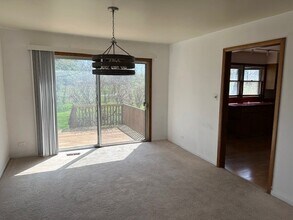 921 Wilmot Rd in Deerfield, IL - Building Photo - Building Photo