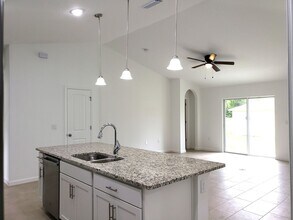 124 Spoonbill Ct in Poinciana, FL - Building Photo - Building Photo