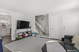 215 York Rd in Fairfield, CT - Building Photo - Building Photo