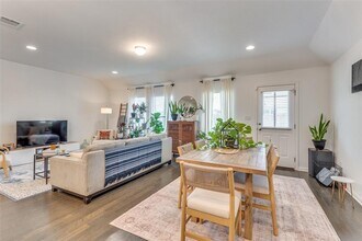 809 S San Marcos St in Manor, TX - Building Photo - Building Photo