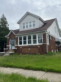 5204 Beaconsfield St