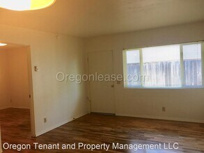 2950 Willamette St in Eugene, OR - Building Photo - Building Photo