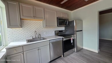 6411 Ridgewood Ave in Cocoa Beach, FL - Building Photo - Building Photo
