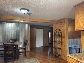 9123 Stonewood Dr in Orange, TX - Building Photo - Building Photo
