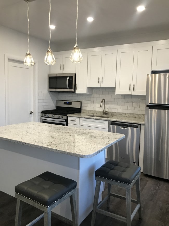 269 Paris St, Unit 3 in Boston, MA - Building Photo - Building Photo