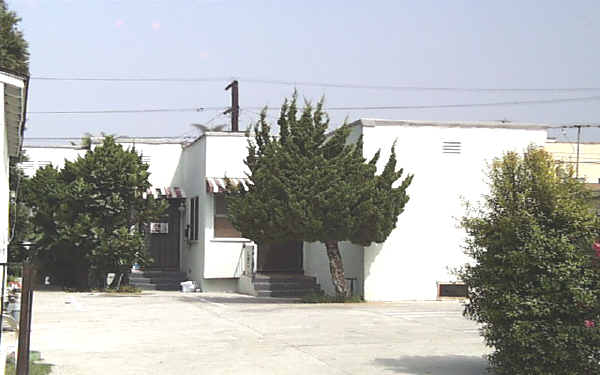 6025-6029 Romaine St in Los Angeles, CA - Building Photo - Building Photo