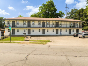 MF-15-The Oak Apartments in Fort Smith, AR - Foto de edificio - Building Photo