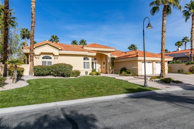 8706 Mesa Madera Dr in Las Vegas, NV - Building Photo - Building Photo