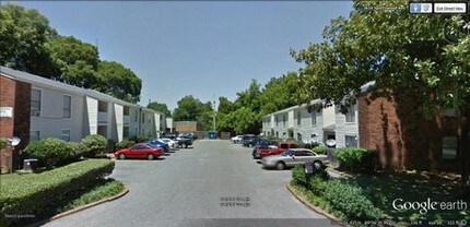 Woodtrail Apartment in Memphis, TN - Foto de edificio - Building Photo