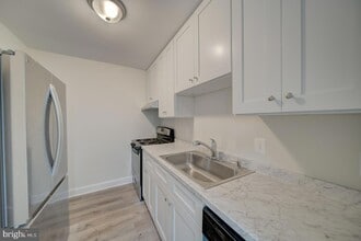 515 N Armistead St, Unit T3 in Alexandria, VA - Building Photo - Building Photo
