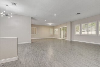 2794 Glen Port St in Las Vegas, NV - Building Photo - Building Photo