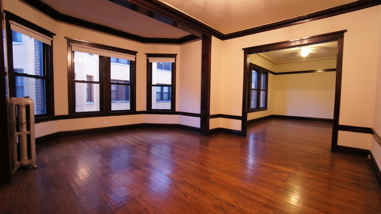 2418-2428 N Sawyer Ave in Chicago, IL - Building Photo