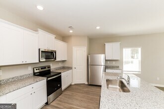 517 Firethorn Ct in Villa Rica, GA - Building Photo - Building Photo