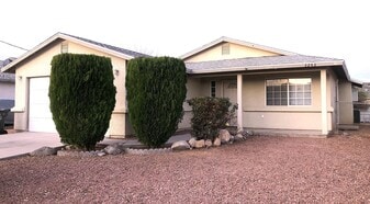 3243 N Lomalai St in Kingman, AZ - Building Photo