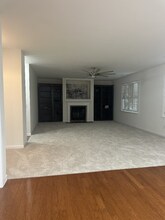 5484 Stone Cove Dr SW in Atlanta, GA - Building Photo - Building Photo