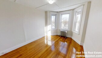 1175 Boylston St, Unit 39 in Boston, MA - Building Photo
