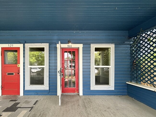 531 Monroe St in Eugene, OR - Foto de edificio - Building Photo