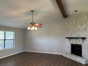 2822 Homestead Rd in Orange Park, FL - Building Photo - Building Photo
