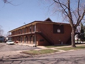 12510 S Lincoln St in Calumet Park, IL - Foto de edificio - Building Photo