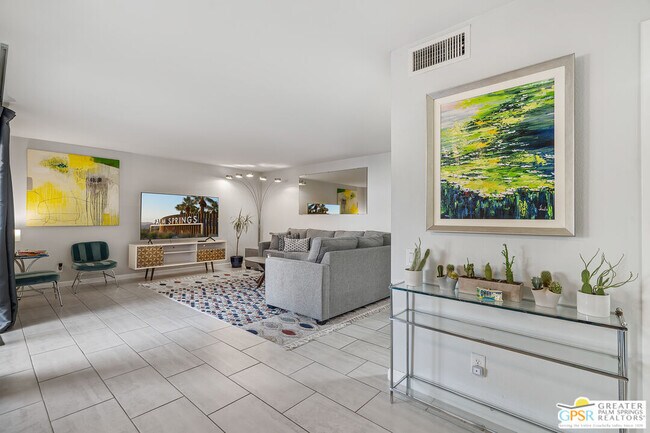 2087 Normandy Ct in Palm Springs, CA - Building Photo - Building Photo