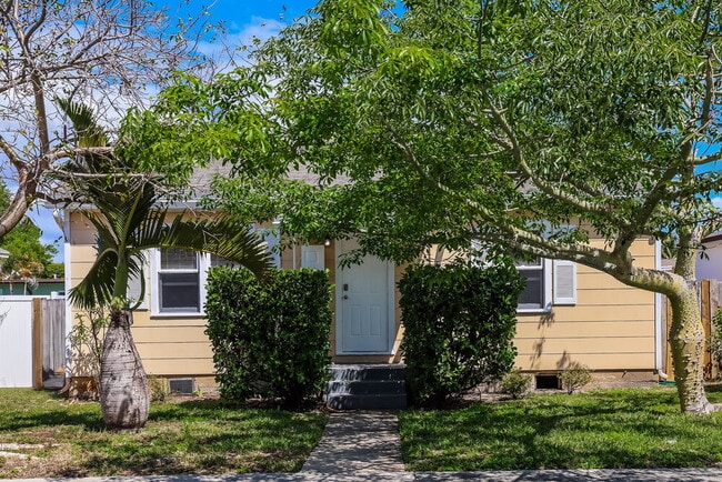 property at 522 21st Ave N