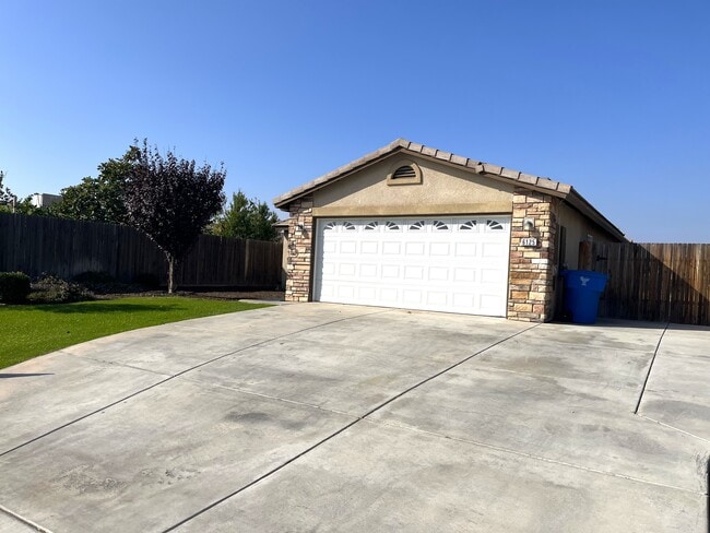 property at 6125 Kendra St