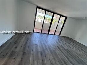 7740 Abbott Ave in Miami Beach, FL - Building Photo - Building Photo