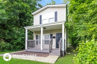 2216 W Main St in Louisville, KY - Building Photo - Building Photo