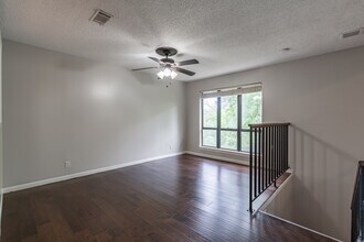 Stewart Apartments in Waco, TX - Building Photo - Interior Photo